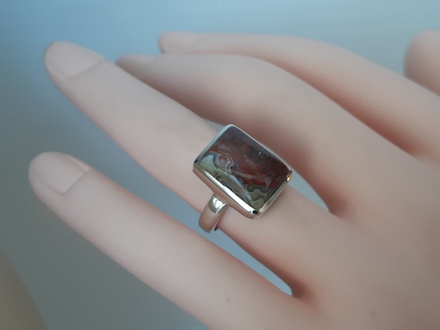 Crazy lace agate ring, size 6.75 (US/Canadian size), 92.5 sterling silver, rectangular gemstone