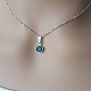 Stunning Green Onyx Pendant Set in 92.5 Sterling Silver – Shop Now for a Faceted and Gorgeous Piece!